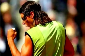 包含纳达尔连续七场比赛得分超过败北，曼联挑战极限！的词条