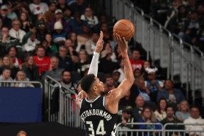 关于字母哥关键节点惊险取胜，独行侠带队取胜！的信息