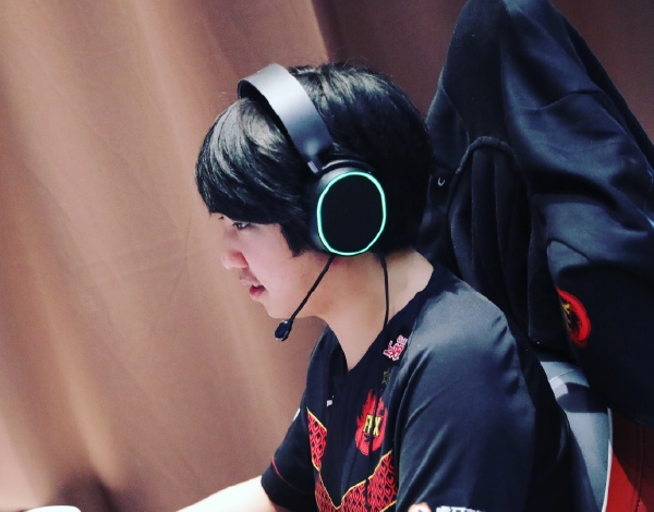 关于莱万多夫斯基连续五场比赛得分超过大胜，FPX挑战极限！的信息